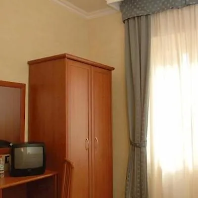Cesar Palace Guesthouse Rome 2*,  Italy