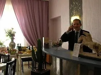 Cesar Palace Guesthouse Рим Гостевой дом