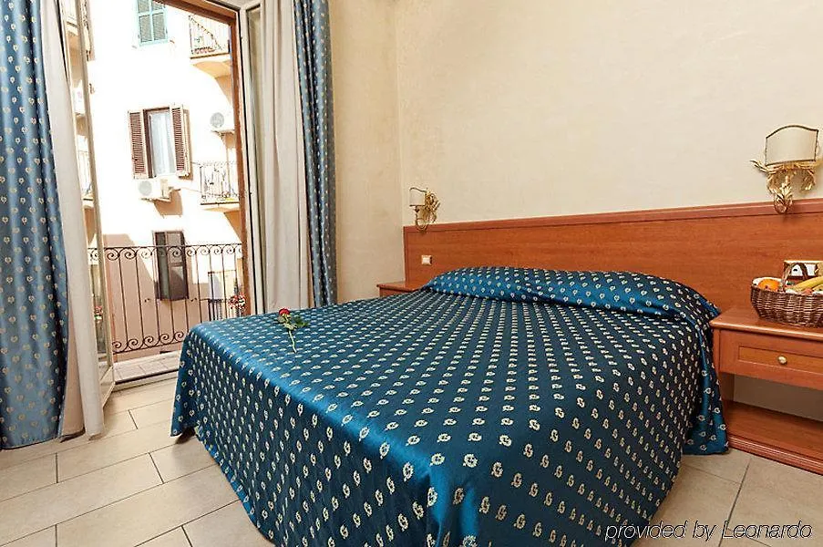 Гостевой дом Cesar Palace Guesthouse Рим