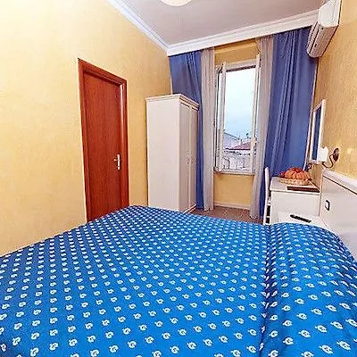 Cesar Palace Guesthouse Рим 2*,