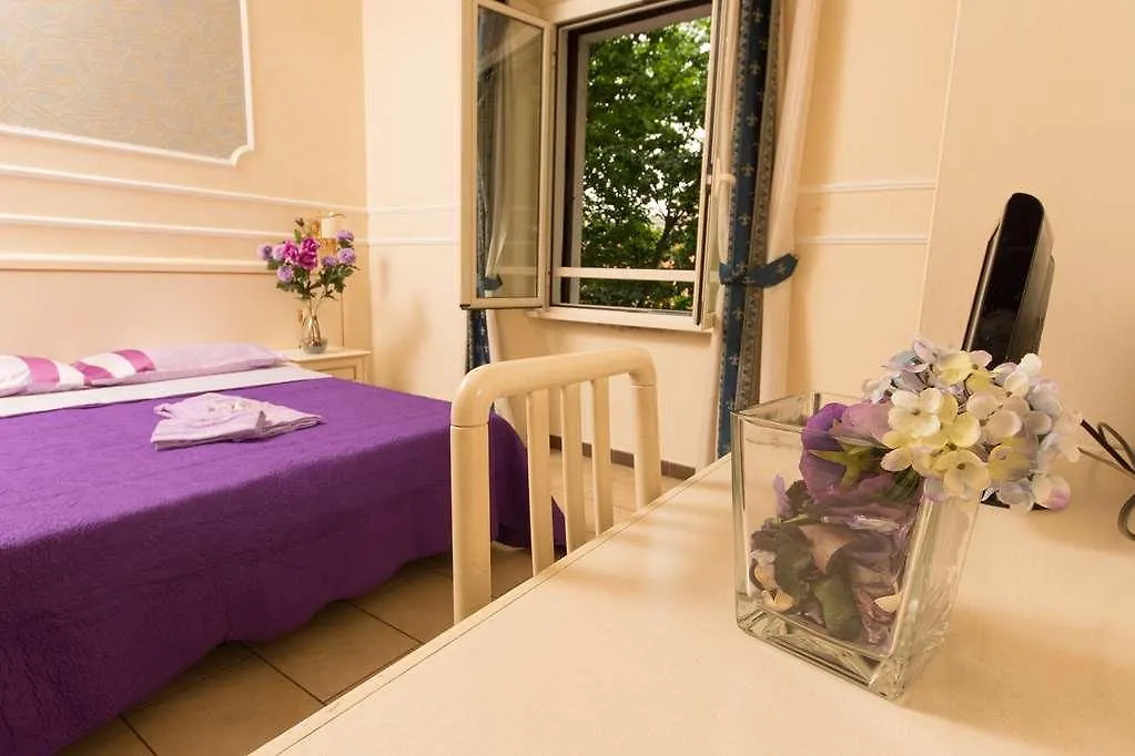 Cesar Palace Guesthouse Рим